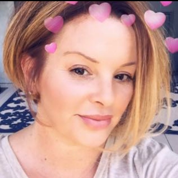 Meet your Posher, Rae - Picture 3 of 3